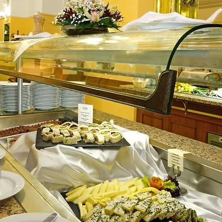 Ensana Vltava 4*